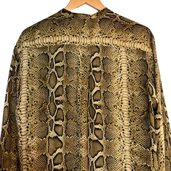 Isabel Marant snake print viscose button down blouse, excellent condition - Picture 7 of 9